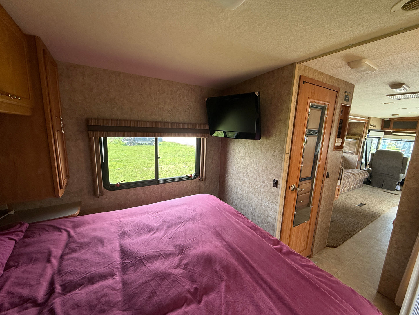 2007 Winnebago Sightseer
