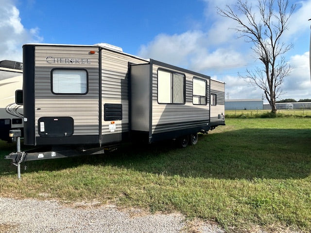 2017 Cherokee V-Nose 274VFK