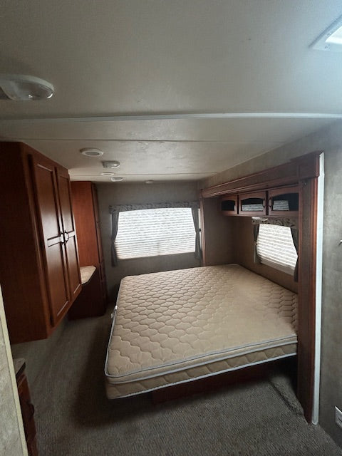 2012 Grey Wolf Cherokee