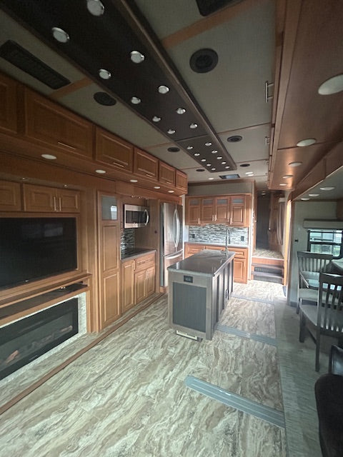 2021  LUXE35 GRS GOLD