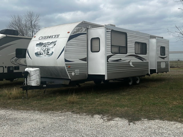 2012 Grey Wolf Cherokee