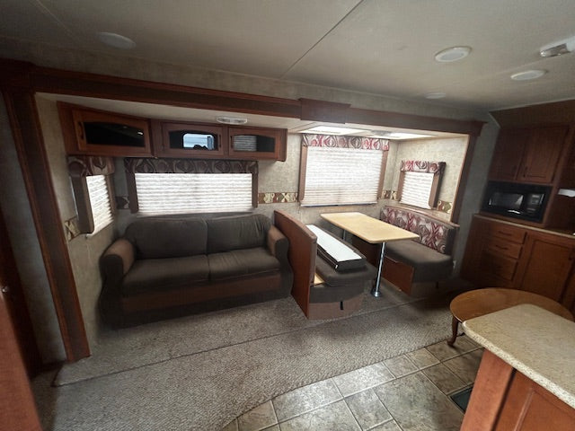 2012 Grey Wolf Cherokee